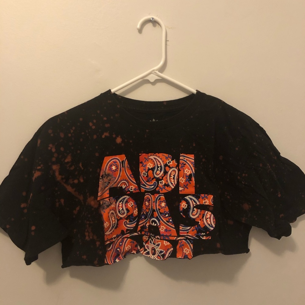 Cropped adidas shirt